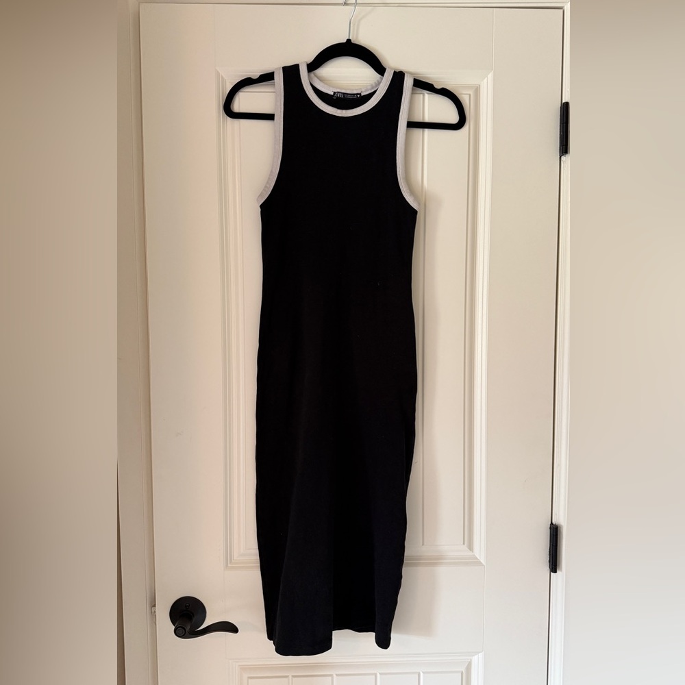 Zara Black and White Sleeveless Midi Dress